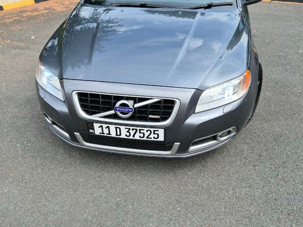 Volvo V70 Estate, Diesel, 2011, Grey