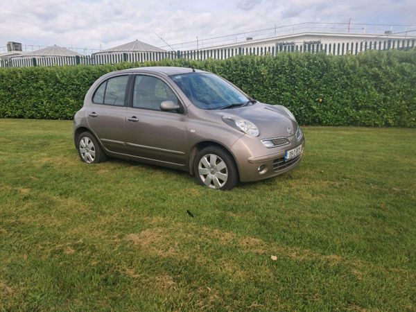 Nissan Micra Hatchback, Petrol, 2009, Gold