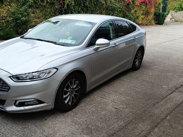 Ford Mondeo Hatchback, Diesel, 2016, Silver