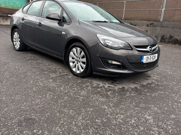 Opel Astra Saloon, Diesel, 2013, Grey