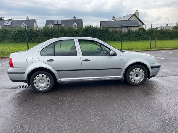 Volkswagen Bora Saloon, Petrol, 2003, Silver
