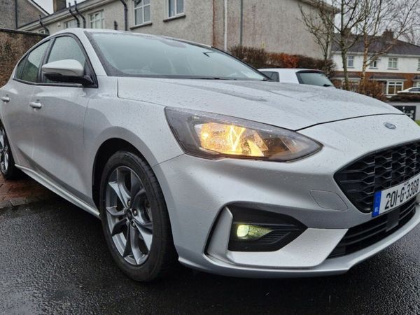 Ford Focus Hatchback, Petrol, 2020, Silver