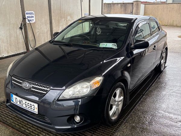Kia Ceed Hatchback, Diesel, 2010, Black
