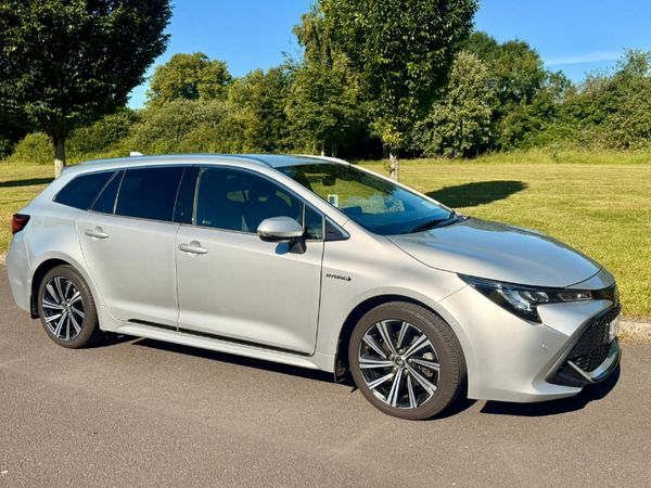 Toyota Corolla Estate, Petrol Hybrid, 2021, Silver