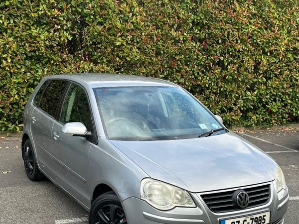 Volkswagen Polo Hatchback, Petrol, 2007, Silver