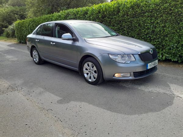 Skoda Superb Hatchback, Diesel, 2011, Grey