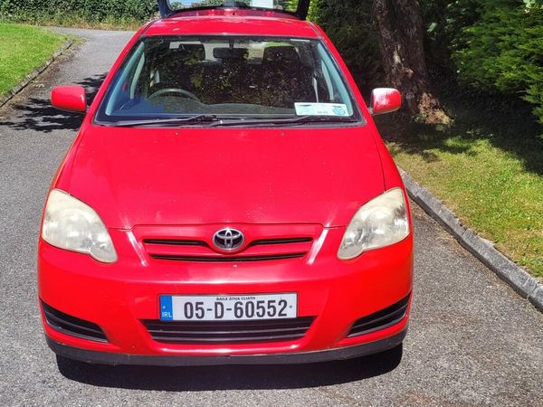 Toyota Corolla Hatchback, Petrol, 2005, Red
