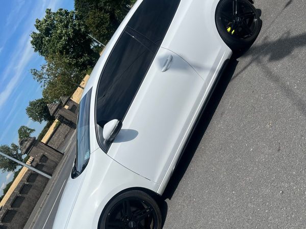 Volkswagen Golf Hatchback, Diesel, 2010, White