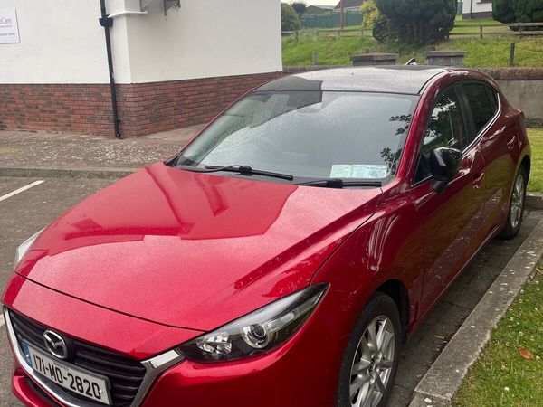 Mazda Mazda3 Hatchback, Petrol, 2017, Red