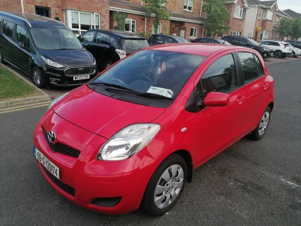 Toyota Yaris Hatchback, Petrol, 2009, Red