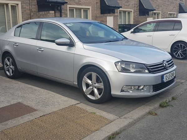 Volkswagen Passat Saloon, Diesel, 2012, Silver
