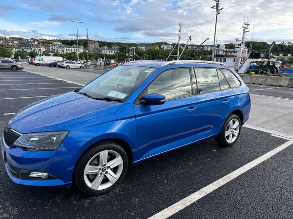 Skoda Fabia Estate, Petrol, 2017, Blue