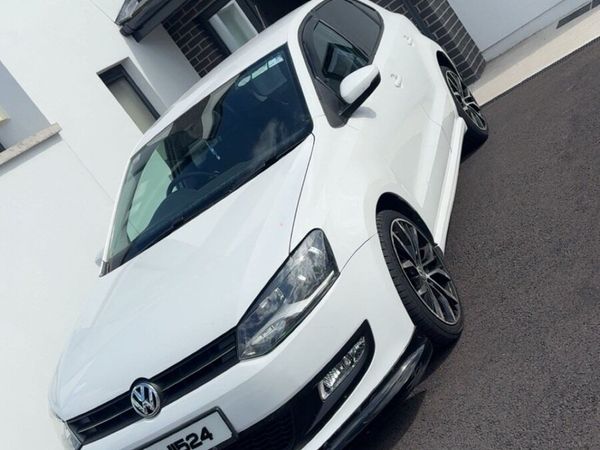 Volkswagen Polo Hatchback, Petrol, 2010, White