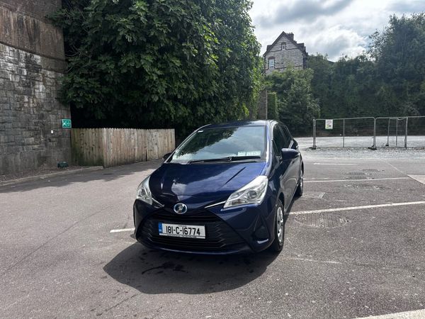 Toyota Vitz Hatchback, Petrol Hybrid, 2018, Blue