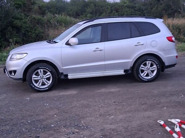 Hyundai Santa Fe SUV, Diesel, 2012, Silver