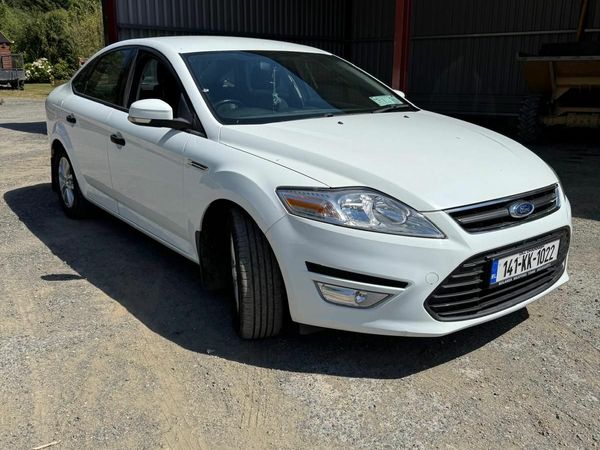 Ford Mondeo Saloon, Diesel, 2014, White