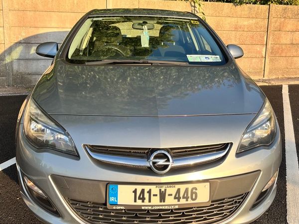 Opel Astra MPV, Petrol, 2014, Silver