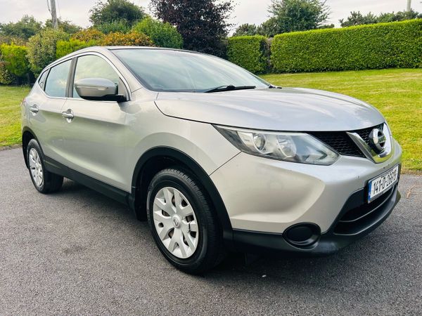 Nissan Qashqai Hatchback, Diesel, 2014, Silver