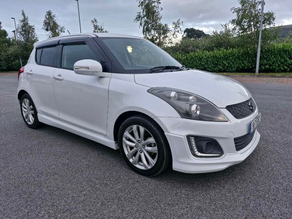 Suzuki Swift Hatchback, Petrol, 2016, White