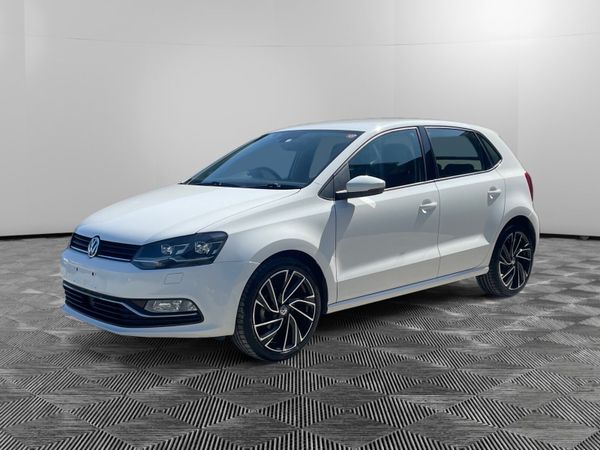 Volkswagen Polo Hatchback, Petrol, 2016, White