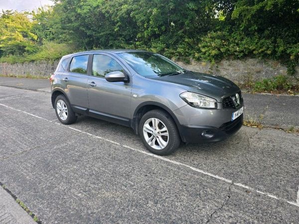 Nissan Qashqai Hatchback, Petrol, 2011, Grey