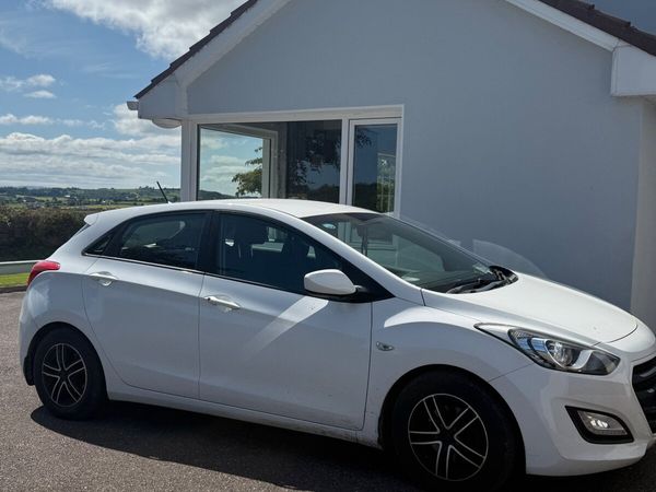 Hyundai i30 Hatchback, Diesel, 2016, White