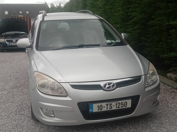 Hyundai i30 Estate, Diesel, 2010, Silver