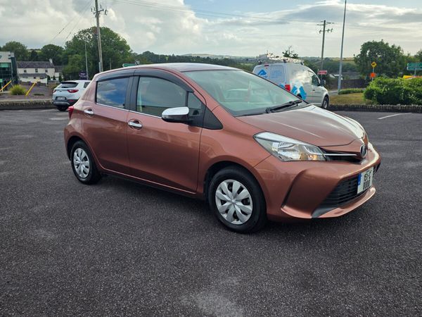 Toyota Vitz Hatchback, Petrol, 2015, Brown