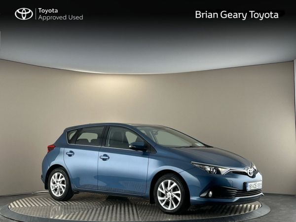 Toyota Auris Hatchback, Petrol, 2016, Blue