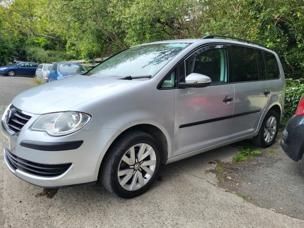 Volkswagen Touran MPV, Diesel, 2009, Silver