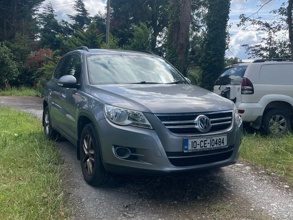 Volkswagen Tiguan SUV, Diesel, 2010, Grey