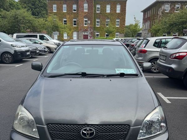 Toyota Corolla Hatchback, Petrol, 2004, Grey