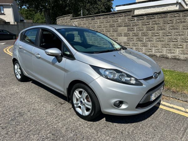 Ford Fiesta Hatchback, Petrol, 2010, Silver