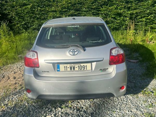 Toyota Auris Hatchback, Diesel, 2011, Silver
