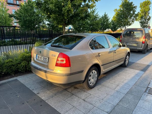 Skoda Octavia Hatchback, Petrol, 2006, Beige