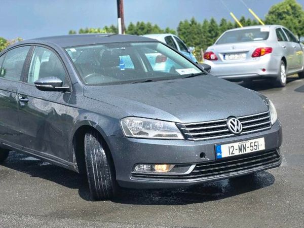 Volkswagen Passat Saloon, Diesel, 2012, Grey