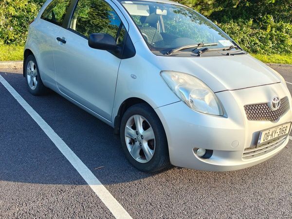 Toyota Yaris Hatchback, Petrol, 2008, Silver
