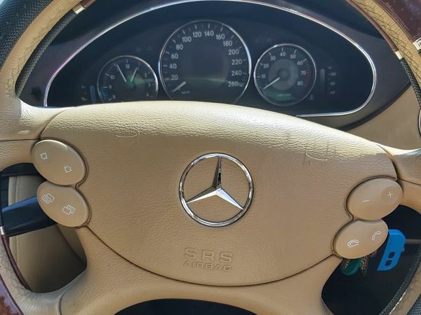 Mercedes-Benz CLS Coupe, Petrol, 2008, Red