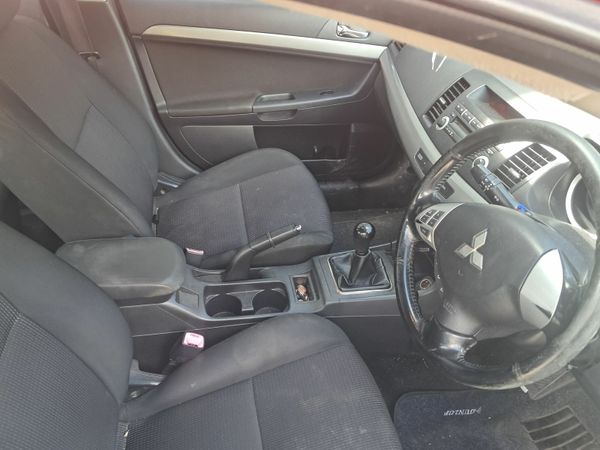 Mitsubishi Lancer Saloon, Petrol, 2008, Red