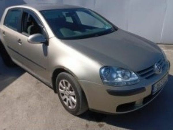 Volkswagen Golf Hatchback, Petrol, 2005, Beige