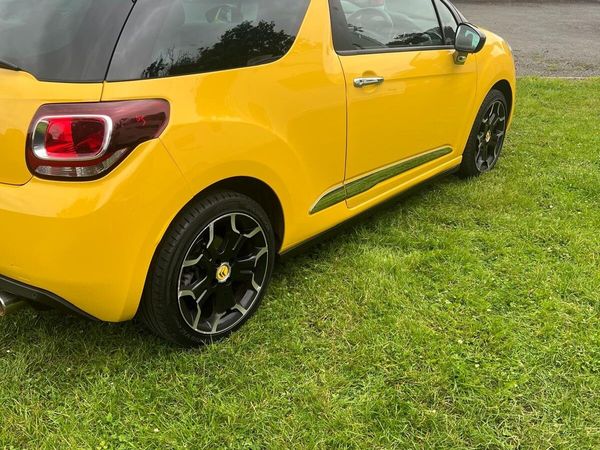 Citroen DS 3 Hatchback, Diesel, 2014, Yellow