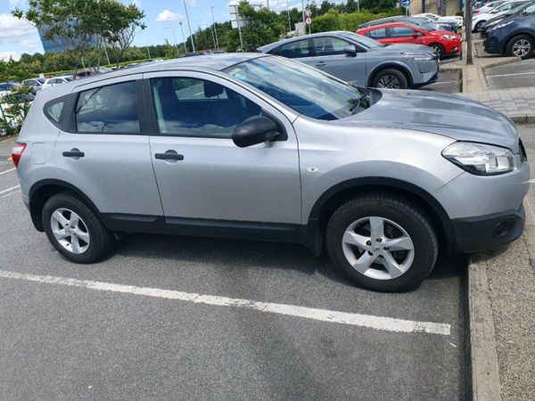 Nissan Qashqai Estate/Jeep, Diesel, 2012, Silver