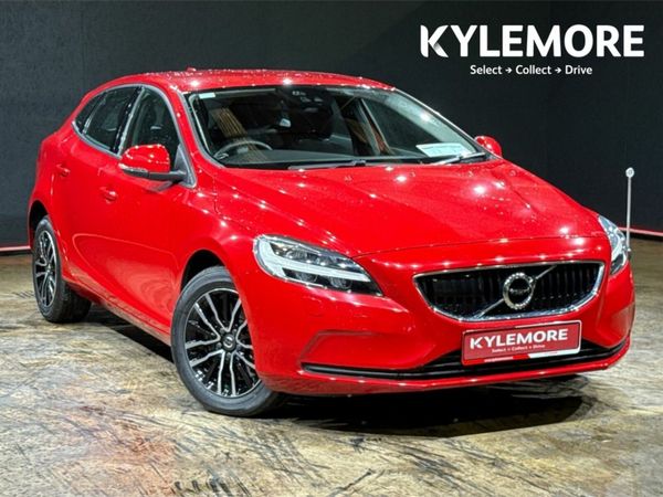 Volvo V40 Hatchback, Petrol, 2018, Red
