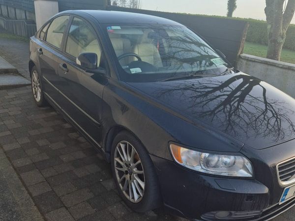 Volvo S40 Saloon, Diesel, 2011, Black