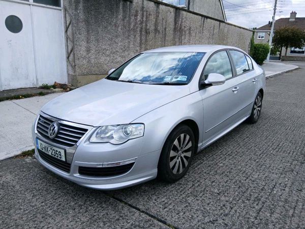 Volkswagen Passat Saloon, Diesel, 2010, Silver