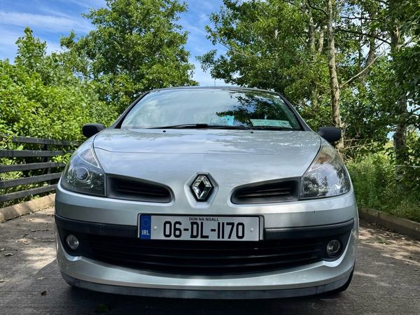 Renault Clio Hatchback, Petrol, 2006, Silver
