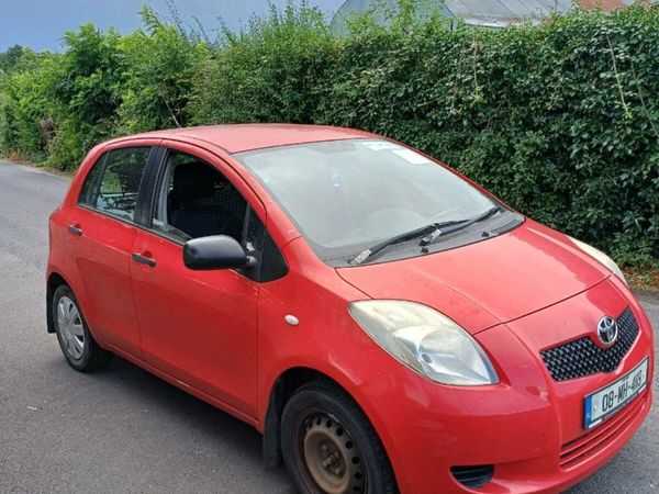 Toyota Yaris Hatchback, Petrol, 2008, Red