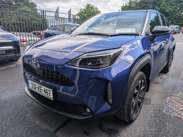 Toyota Yaris Cross Hatchback, Petrol Hybrid, 2023, Blue