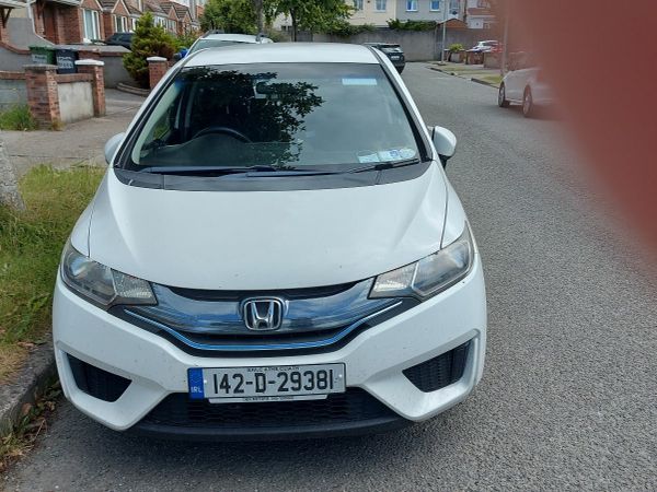 Honda Fit Hatchback, Petrol Hybrid, 2014, White