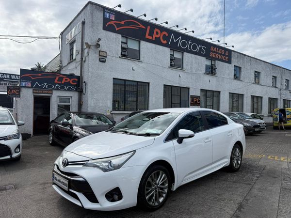 Toyota Avensis Saloon, Diesel, 2015, White